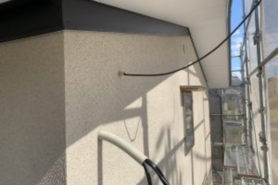 新築の塗装工事?‍♀️弾性リシン吹き付けの画像