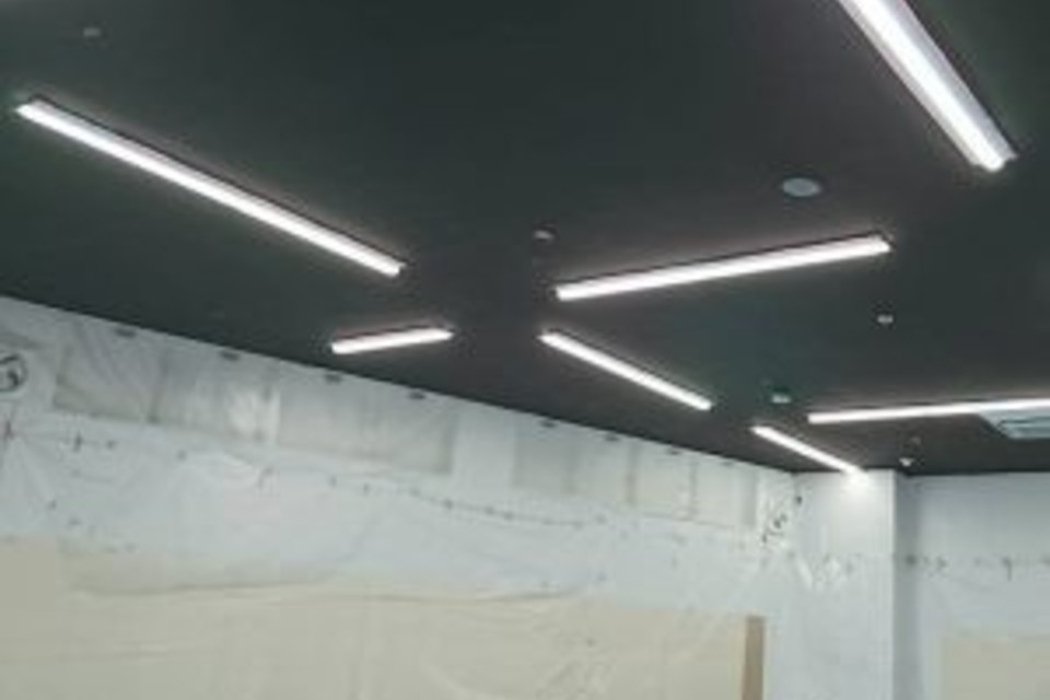 ホームセンターのTime塗り替え工事?‍♀️板金屋根の画像