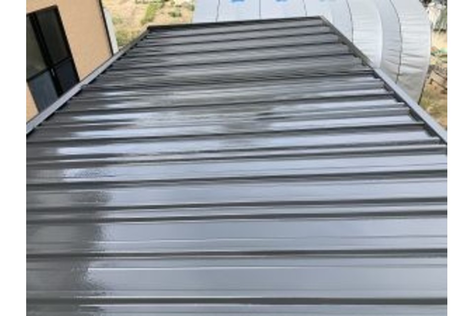 駐車場の白線・倉庫塗り替え工事?‍♀️の画像