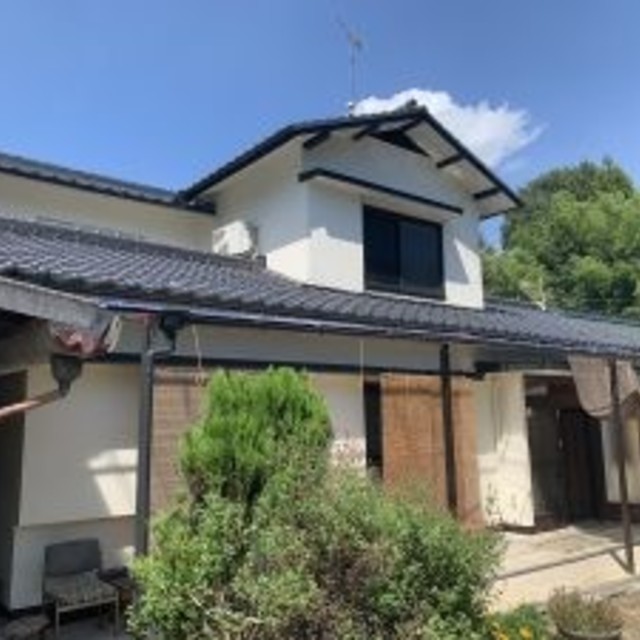 赤磐市 H様邸 屋根 セメント瓦 外壁モルタル 塗り替え 波板張り替え工事?‍♀️の画像