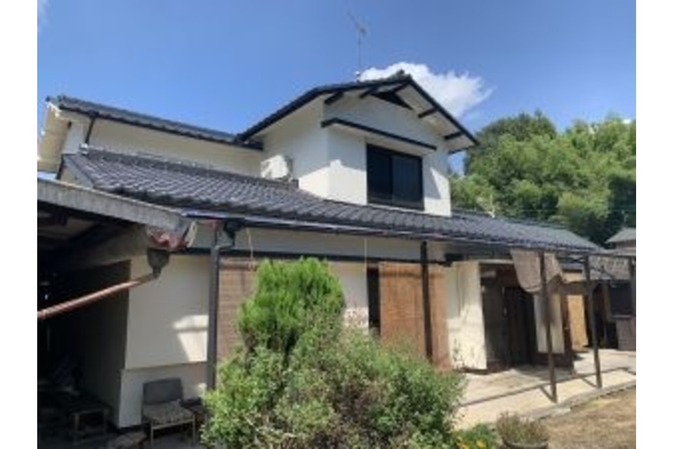 赤磐市 H様邸 屋根 セメント瓦 外壁モルタル 塗り替え 波板張り替え工事?‍♀️の画像