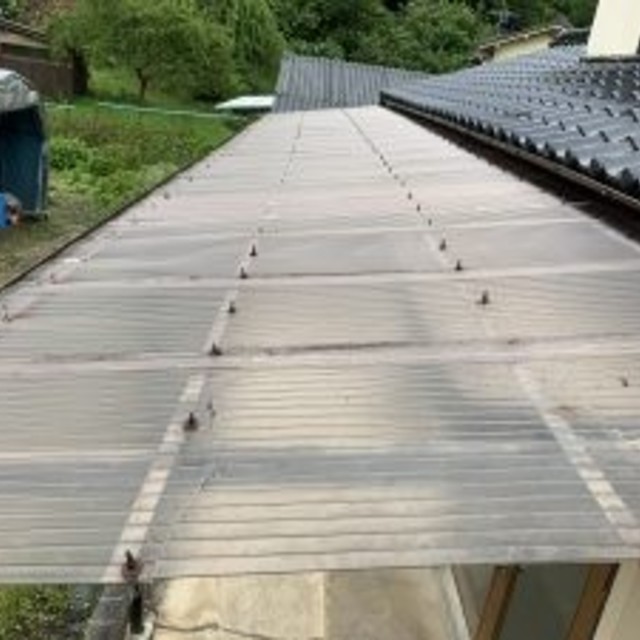 波板張り替え前