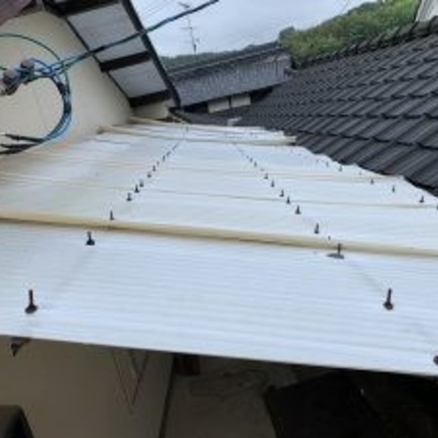 波板張り替え前