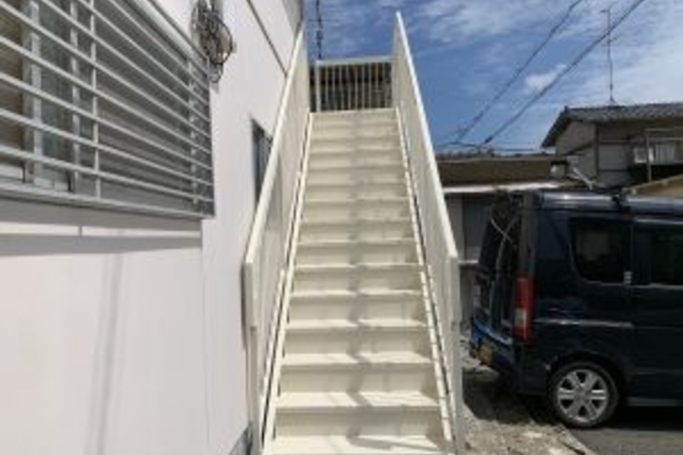 岡山市 中区 原尾島 鉄骨階段 塗り替え工事?‍♀️の画像