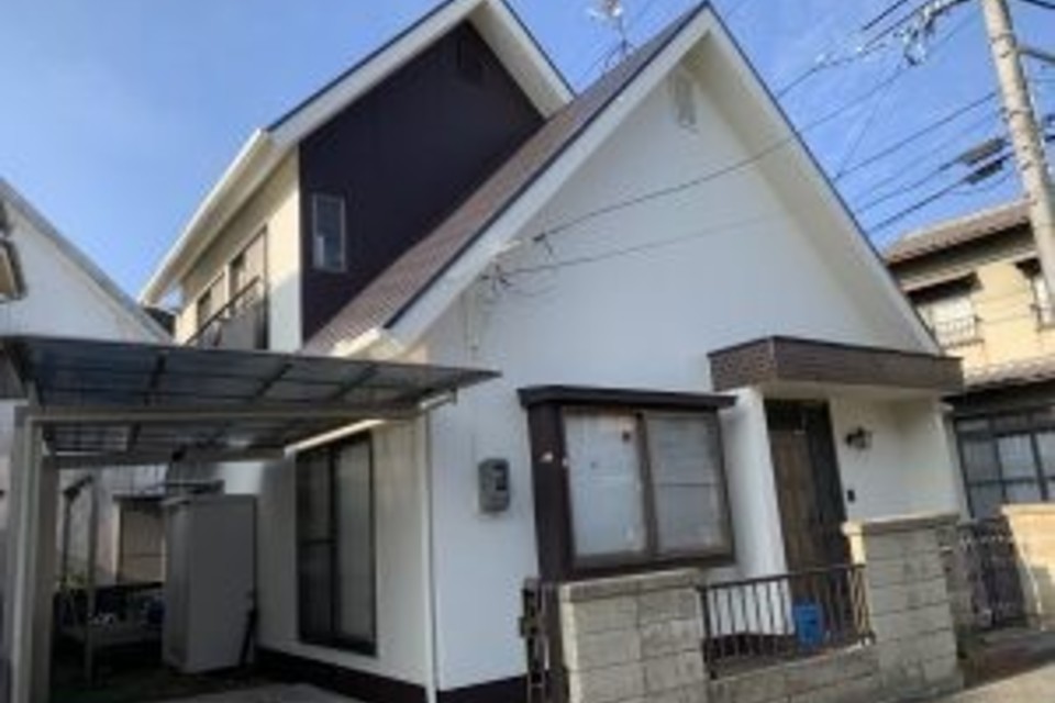 岡山市 南区 N様邸 屋根カラーベスト 外壁モルタル 遮熱シリコン2トーンデザイン塗装?‍♀️の画像