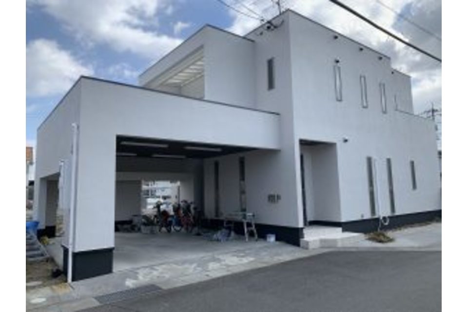 岡山市　中区　K様邸　屋根ガルバ鋼板　外壁モルタル　遮熱シリコン　石材調で塗装工事の画像