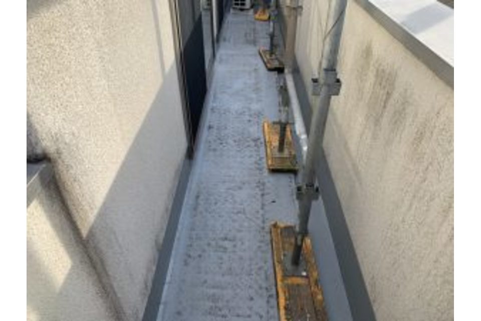 岡山市　中区　K様邸　屋根ガルバ鋼板　外壁モルタル　遮熱シリコン　石材調で塗装工事の画像