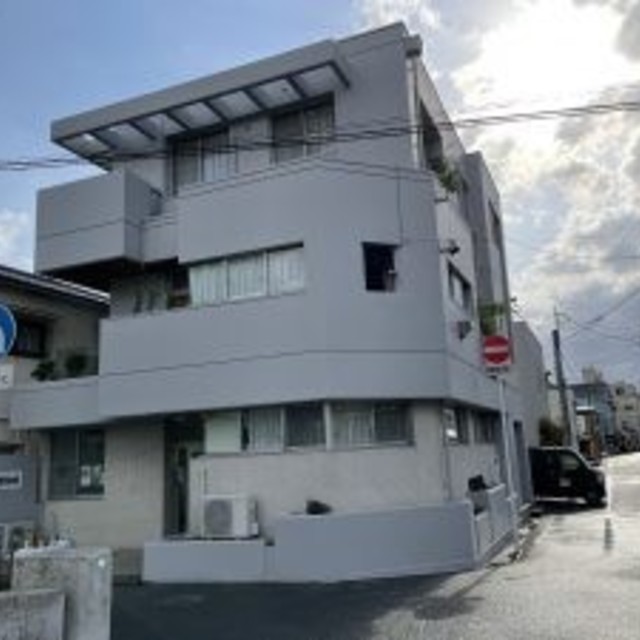 岡山市 北区 清輝橋 N様邸 コンクリート打放し ラジカル制御塗料 塗り替え工事?‍♀️の画像