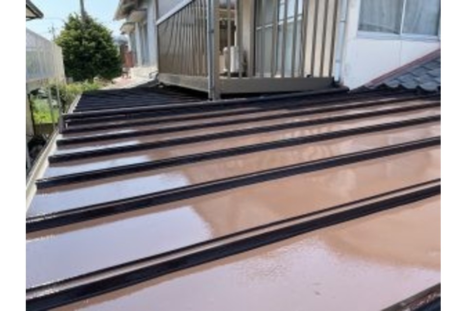 岡山市 中区 原尾島 A様邸 トタン屋根 遮熱シリコン 塗り替え工事?‍♀️の画像