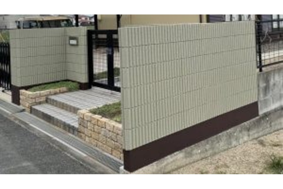 岡山市 南区 藤田 K様邸 塀 超耐久フッ素 塗り替え工事?‍♀️の画像