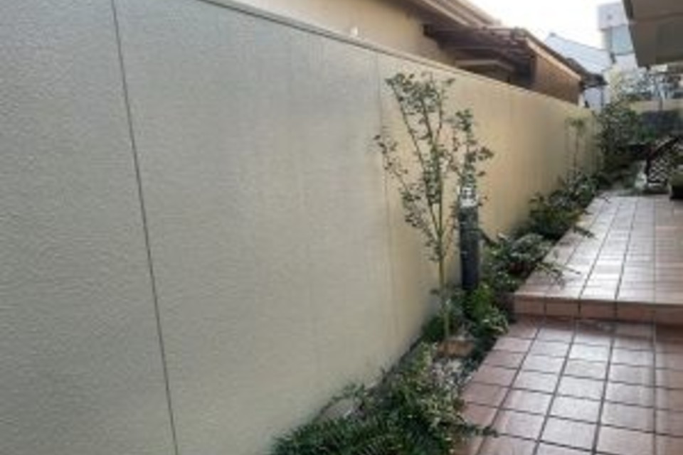 北区 番町 N様邸 塀 扉 塗り替え工事?‍♀️の画像