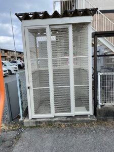 岡山市 中区 浜 アパート M様邸 鉄骨階段 土間塗装 長尺シート改修工事?‍♀️ゴミステーションの画像