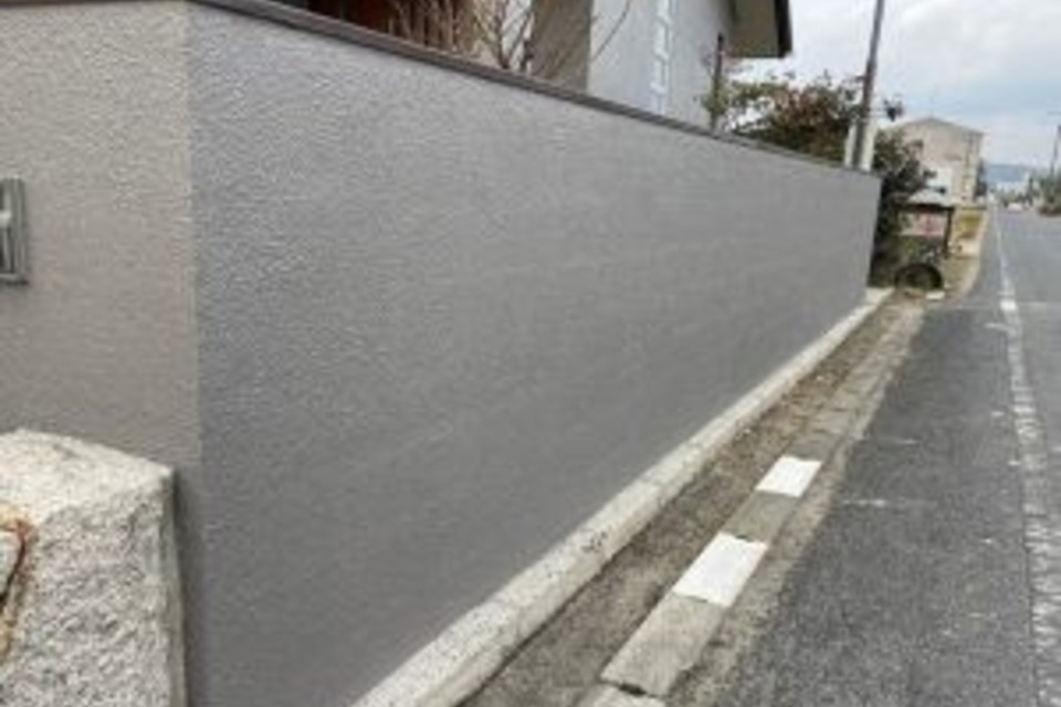 岡山市 中区 A様邸 屋根 遮熱無機 外壁 遮熱フッ素 ガラスコーティング 塗り替え工事?‍♀️塀の画像