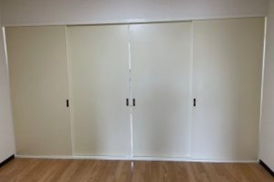 岡山市 中区 原尾島 アパート Gハイツ 建具塗装工事?‍♀️の画像