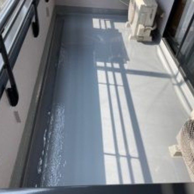 岡山市 中区 湊 S様邸 モルタル外壁 ラジカルシリコン ガラスコーティング 塗り替え工事?‍♀️ベランダ ウレタン防水の画像