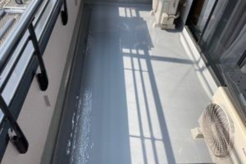 岡山市 中区 湊 S様邸 モルタル外壁 ラジカルシリコン ガラスコーティング 塗り替え工事?‍♀️ベランダ ウレタン防水の画像