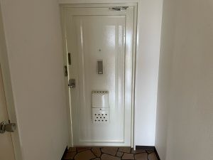 岡山市 中区 マンション M様邸 ドア塗装工事の画像