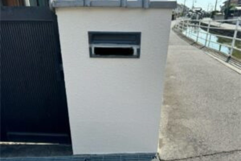 岡山市　中区　湊　塀塗装工事復元の画像