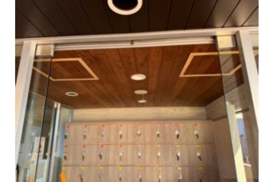 岡山市　北区　一宮　あおぞら内科・外科クリニック様　木部・レンガ外壁　ラジカルシリコン　ガラスコーティング　塗り替え工事の画像