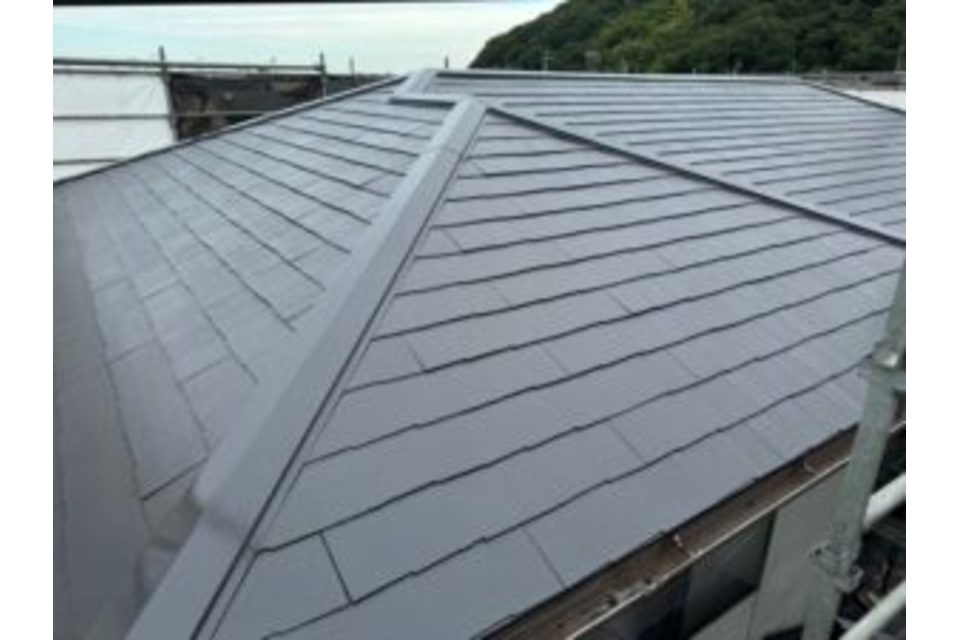 M様邸　屋根　カラーベスト　遮熱型無機　ガラスコーティング　外壁　モルタル　シリコン　ガラスコーティング塗り替え工事の画像