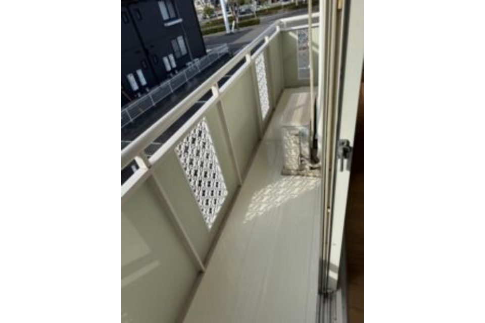 S様邸　アパート　室内　塗装工事ベランダ　浴室棚　分電盤　踏み板　下駄箱　ポスト　ドアクローザーの画像