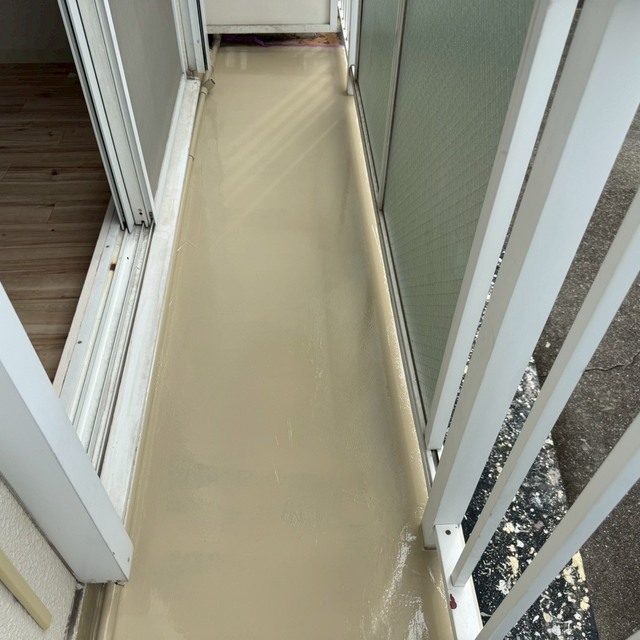 岡山市中区西川原 アパート F様邸 ベランダ床塗装 ボウジンテックスの画像