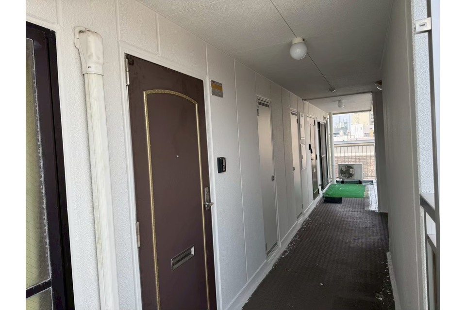 岡山市北区大学町 アパート B様邸 外壁塗装工事 軒天塗装 防水塗装 鉄部塗装の画像