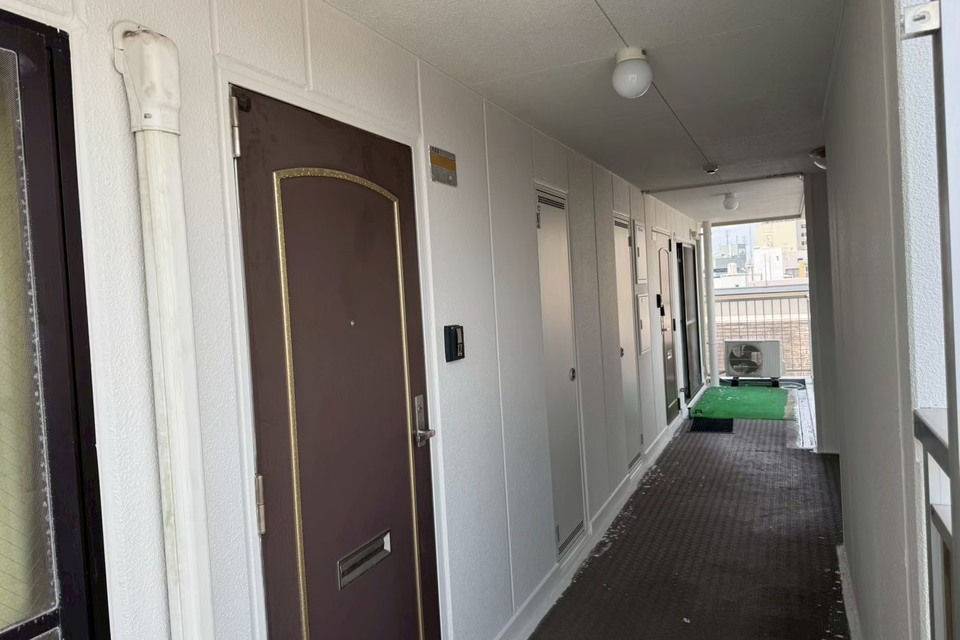 岡山市北区大学町 アパート B様邸 外壁塗装工事 軒天塗装 防水塗装 鉄部塗装の画像