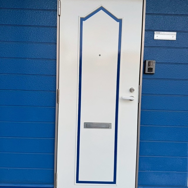 岡山市中区竹田 K様邸（アパート） 玄関ドア・廊下・鉄骨階段の画像